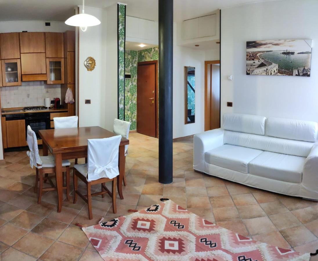 Apartamento Sarika House Mestre Exterior foto